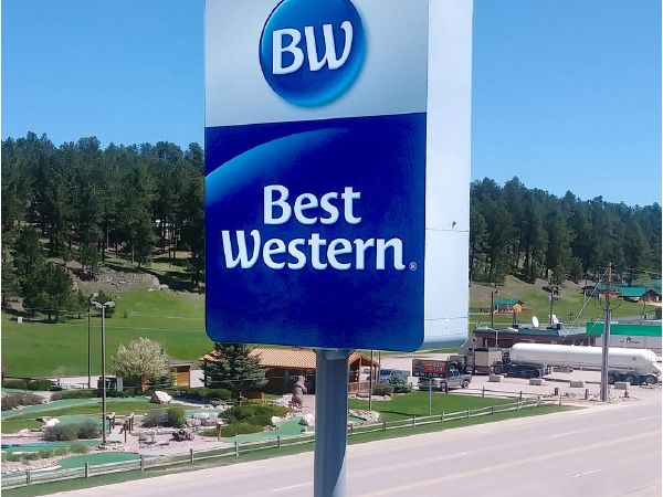 Best Western pylon sign